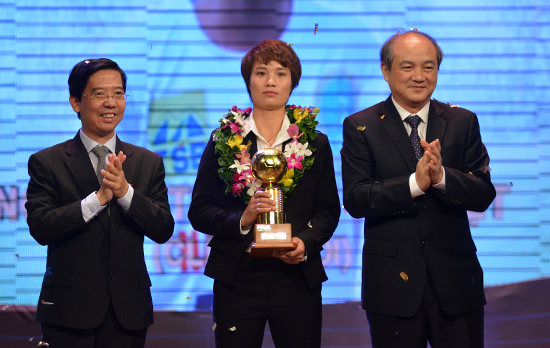 Là một trong những gương mặt nổi bật của bóng đá nữ, nhưng phải đến tuổi 29, Minh Nguyệt mới giành được QBV.