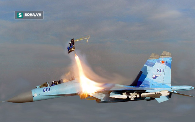 Mất 3 tiêm kích Su-27 cùng 4 phi công tài hoa: Ma xui quỷ khiến! - Ảnh 1.