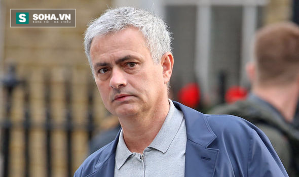 
Mourinho muốn dùng Ryan Giggs và Gary Neville làm trợ lý của mình tại Man United.
