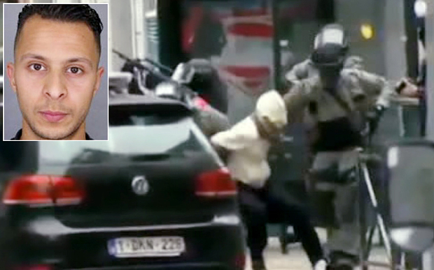 
Abdeslam bị cảnh sát Bỉ bắt giữ sau một màn đấu súng. Ảnh: Telegraph
