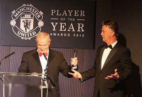 
Van Gaal trong buổi tiệc tổng kết mùa giải 2014/15.
