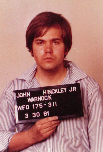 
John Hinckley đã thoát tội một cách ngoạn mục.
