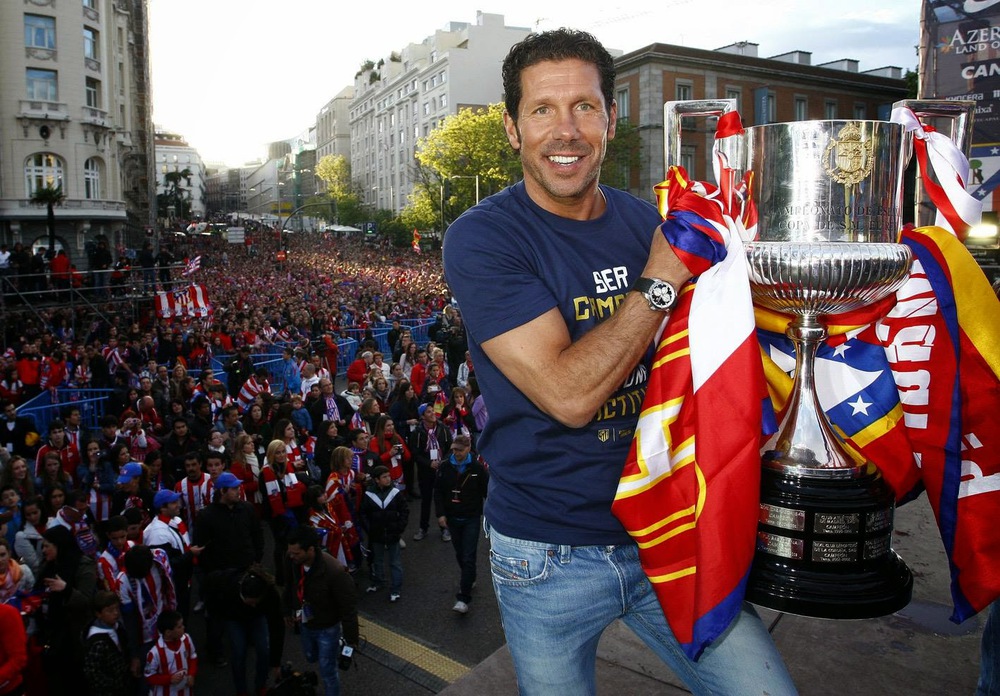 
Cùng Estudiantes de La Plata, Deigo Simeone đã vô địch Torneo Apertura 2006.
