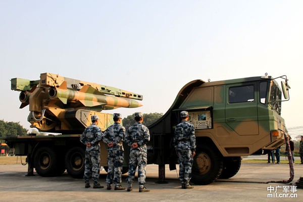Những hình ảnh vũ khí, trang bị và diễn tập, tập trận của quân đội Trung Quốc đang xuất hiện ngày càng nhiều trên internet qua các kênh báo chí chính thống