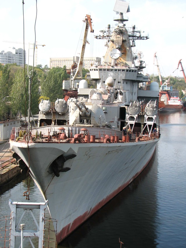 Tuần dương hạm Ukraina.