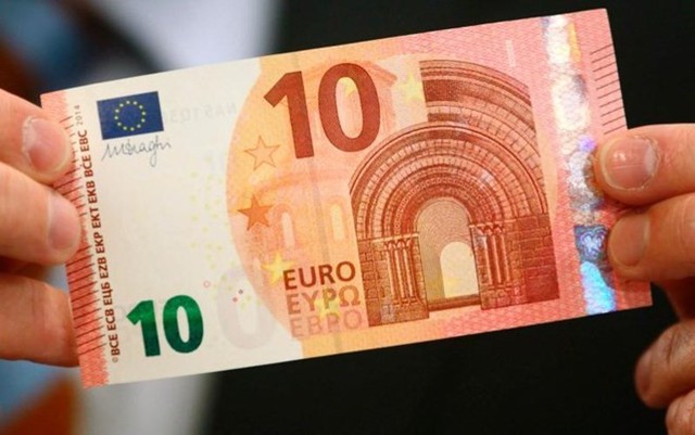 Ngân hàng trung ương châu Âu (ECB) đã phát hành đồng tiền giấy mệnh giá 10 euro mẫu mới. 