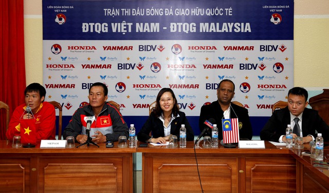Buổi họp báo trước thềm trận giao hữu Việt Nam vs Malaysia
