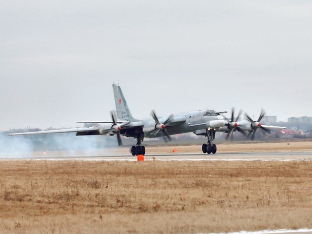 Mới đây nhất, vào hôm 12/11, Bộ trưởng Quốc phòng Nga, Sergei Shoigu đã thông báo việc Moscow mở rộng các cuộc tuần tra định kỳ bằng máy bay ném bom chiến lược từ Bắc Băng Dương đến vùng Caribean và Vịnh Mexico.
