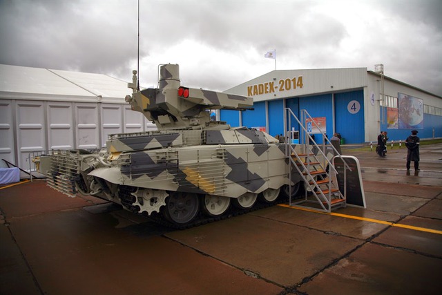 Phương tiện chiến đấu hộ trợ xe tăng Terminator 2 (Kẻ hủy diệt 2), hay còn gọi là BMPT-72 đã chính thức lộ mặt thật tại triển lãm KADEX 2014.