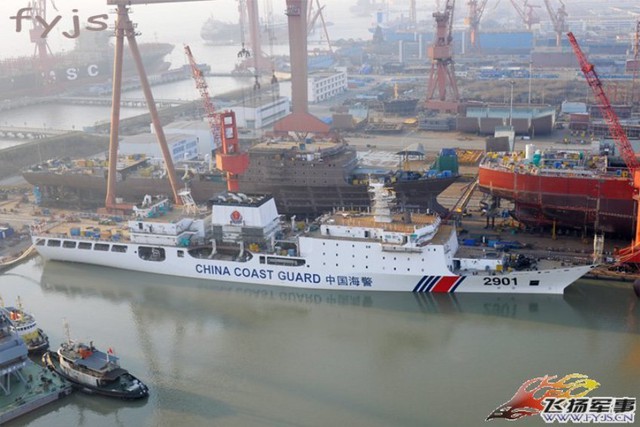 Tàu hải cảnh có lượng giãn nước trên 10.000 tấn của Trung Quốc