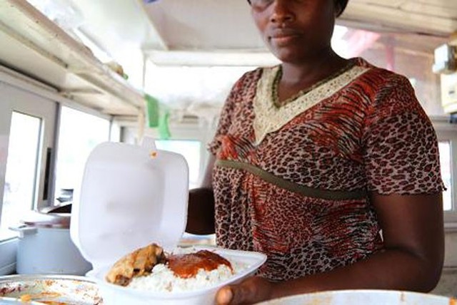 7. Ghana  1,25 USD mua được một hộp cơm gà