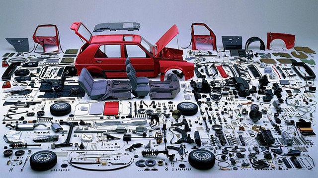 1. Mỗi chiếc xe được cấu thành từ ít nhất 30.000 bộ phận. Trong một chiếc xe hiện đại, phải cần 1000 và 3000 mét dây điện để kết nối các bộ phận điện tử, đèn và động cơ.