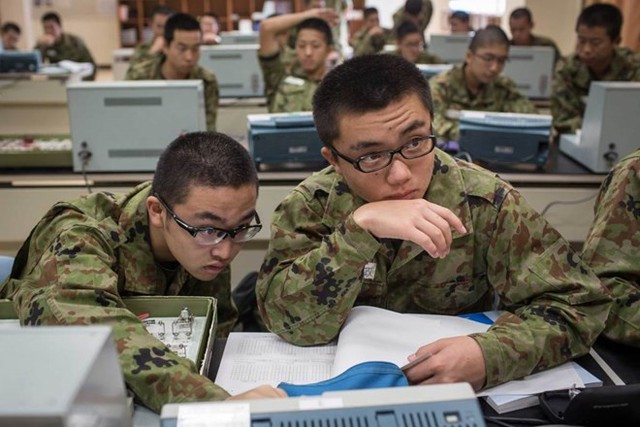Quy trình đào tạo binh lính từ tuổi 15 ở Nhật