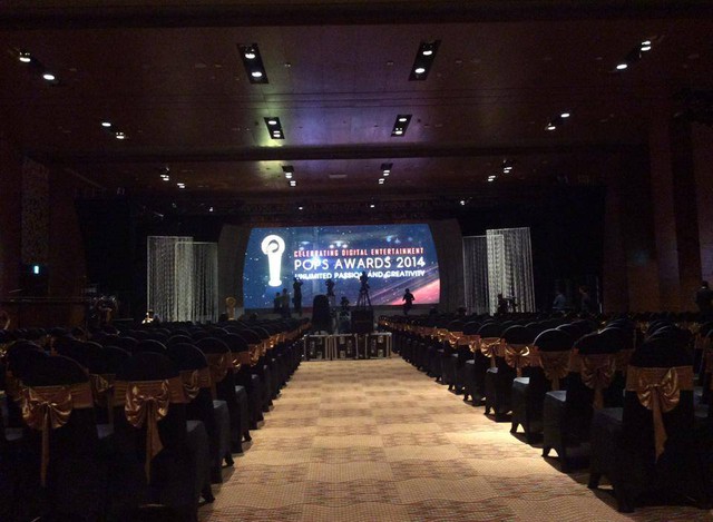 Sân khấu của lễ trao giải Pops Award 2014 (Nguồn ảnh: Facebook PopsVietnam)