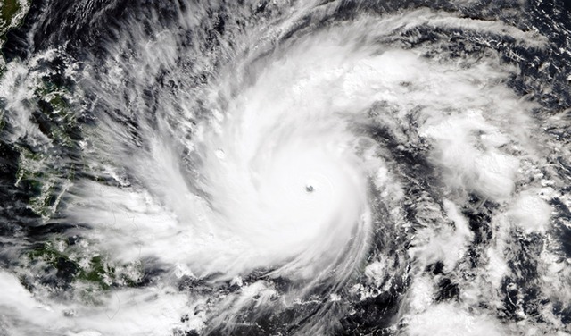 Ảnh chụp vệ tinh cho thấy bão Hagupit đang tiến về Philippines. Siêu bão mạnh cấp 17 được dự báo sẽ đổ bộ vào một số khu vực bị tàn phá bởi siêu bão Haiyan vào năm 2013.