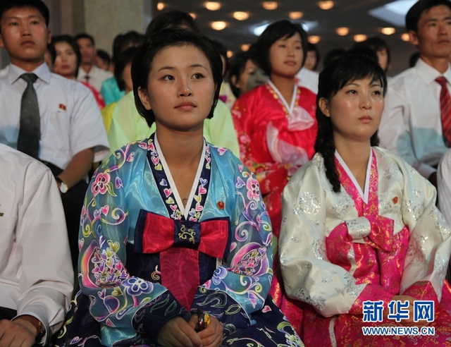 Nữ sinh tham gia Đại hội hữu nghị thanh niên Trung - Triều. Ảnh: THX.
