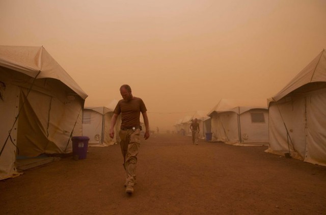 Bão cát tấn công doanh trại của lực lượng gìn giữ hòa bình Liên Hợp Quốc gần Gao, Mali.