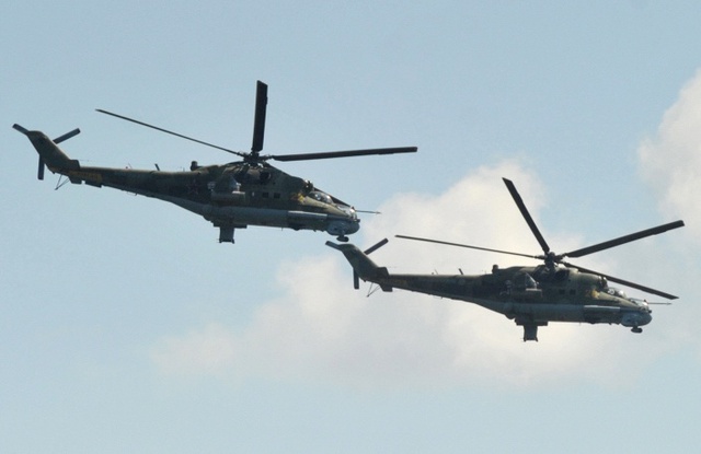 Các máy bay trực thăng Mi-6 được huy động tham gia cuộc tập trận.