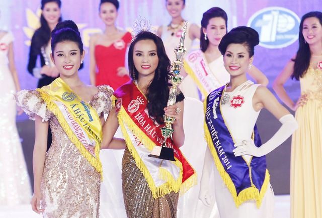 Top 3 Hoa hậu Việt Nam 2014: Huyền My, Kỳ Duyên, Diễm Trang (từ trái qua).