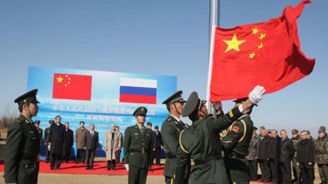 Nga và Trung Quốc thường xuyên tiến hành tập trận chung như là một cách thể hiện quan hệ đối tác chiến lược.