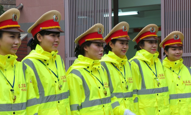 Đây là loại áo mưa đạt tiêu chuẩn Châu âu, phù hợp với điều kiện thời tiết và môi trường của Việt Nam.