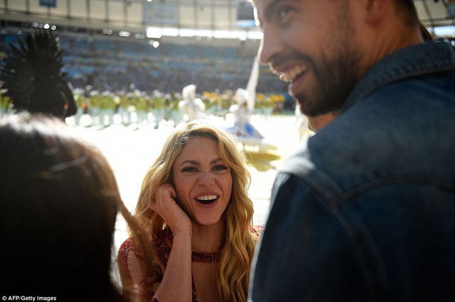 Pique tới xem Chung kết World Cup 2014 cùng bạn gái Shakira