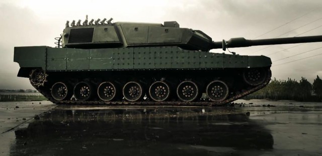 Do có sự hợp tác phát triển với Rheinmetall của Đức và Huyndai của Hàn Quốc nên xe tăng Altay có phần nào đó mang dáng dấp Leopard-2 và K-2 Black Panther.