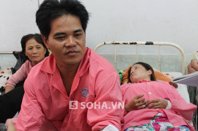 Anh Phong vẫn chưa hết bàng hoàng khi chiếc ô tô chở 8 người trong gia đình gặp nạn