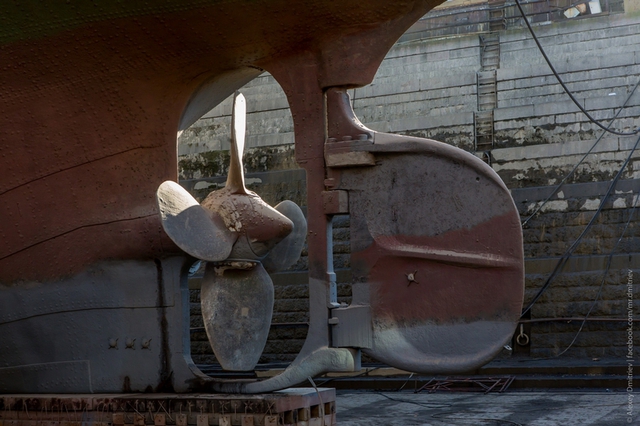 Sau khi hoàn tất công tác tu sửa, chiến hạm sẽ được đưa trở lại vị trí &quot;neo đậu vĩnh cửu,&quot; dự kiến vào năm 2016, đúng dịp kỷ niệm 60 năm thành lập Bảo tàng Lịch sử quân sự trung ương Nga, mà một phần của nó chính là Chiến hạm Rạng Đông.