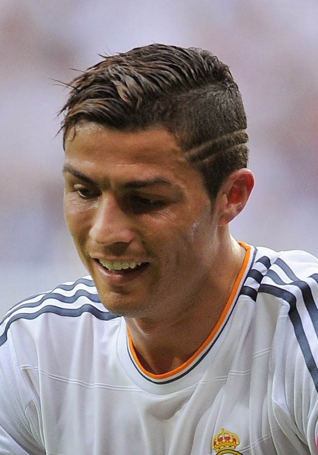 Cristiano Ronaldo Hairstyle Line 2014