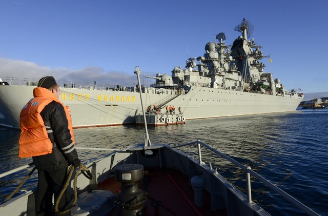 Tuần dương hạm Peter đại đế thuộc lớp Kirov (đề án 1144). Đây là tàu tuần dương hạm nguyên tử duy nhất của lớp này đang hoạt động trong hải quân Nga và cũng là lớp tàu chiến lớn nhất thế giới (ngoại từ tàu 