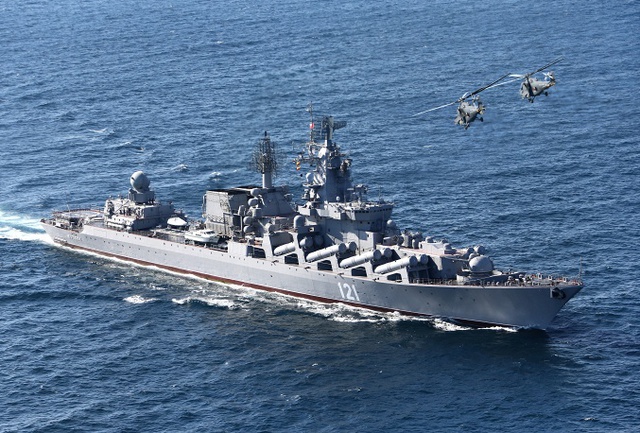 Tuần dương hạm lớp Slava thuộc đề án 1164. Tàu có lượng giãn nước 12.500t, trang bị 16 tên lửa chống hạm P-500 Balzalt, tên lửa phòng không S-300F cùng nhiều loại vũ khí khác, đây được mệnh danh là sát thủ tàu sân bay.