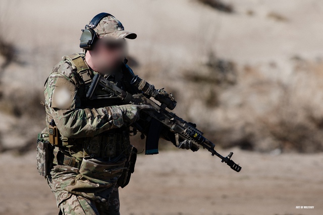 Quân phục multicam hiện nay là loại quân phục ngụy trang tiêu chuẩn của nhiều quân đội trên thế giới (như Mỹ, Úc, Anh,...) cũng như trong nhiều lực lượng đặc nhiệm.