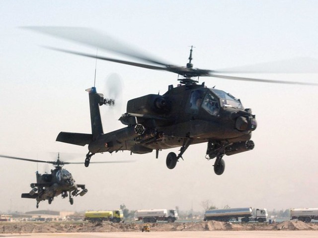 Trực thăng tấn công AH-64 Apache.