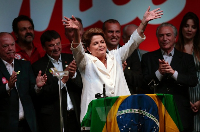 Bà Dilma Rousseff ăn mừng chiến thắng trong cuộc bầu cử Tổng thống tại thủ đô Brasilia, Brazil.