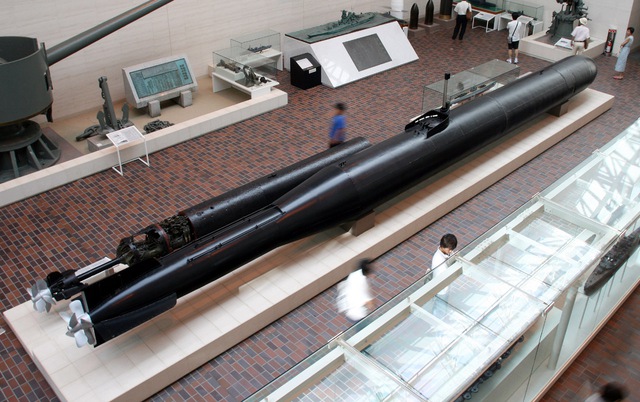 Ngư lôi Kaiten Type1 được trưng bày ở bảo tàng chiến tranh Yasukuni, Tokyo