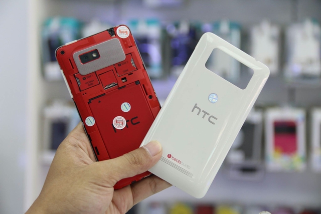 Cận cảnh HTC Desire L Dual SIM vừa giảm giá mạnh