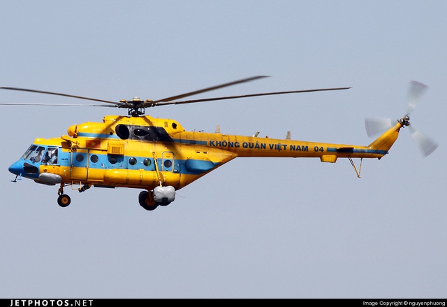Từ cuối năm 2004, Bộ Chính Trị và Quân uỷ Trung Ương đã có kế hoạch mua loại trực thăng chuyên dụng cứu hộ - cứu nạn nhằm phục vụ công tác khắc phục hậu quả thiên tai, cứu hộ nhân dân, thực hiện nhiệm vụ bảo vệ vào những ngày lễ lớn, trực thăng Mi-171 từ nhà máy Ulan Ude đã được lựa chọn.