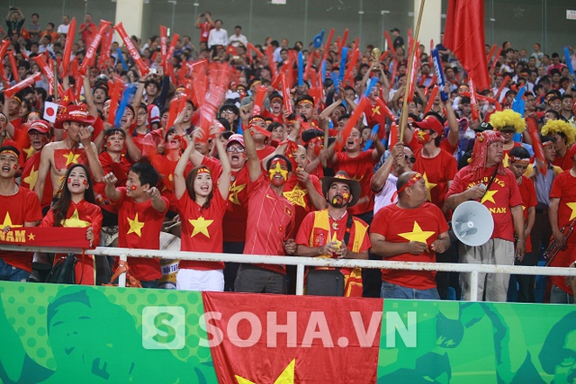 Những CĐV cuồng nhiệt của bóng đá Việt Nam