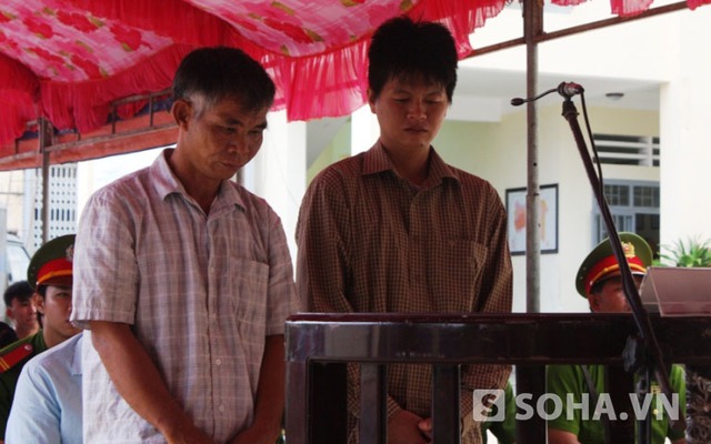 hai bị cáo Trần Anh Cường và Đinh Văn Vinh bị tuyên 12 tháng tù cho tội Công nhiên chiếm đoạt tài sản.