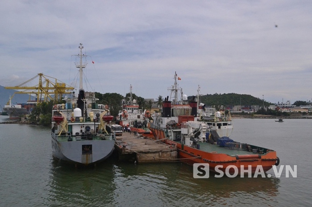 Một góc neo tàu tại cảng Tiên Sa