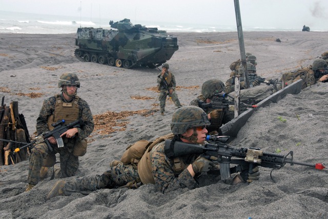 Thủy quân lục chiến Mỹ tham gia tập trận chung với Phillipines tháng 6 vừa qua