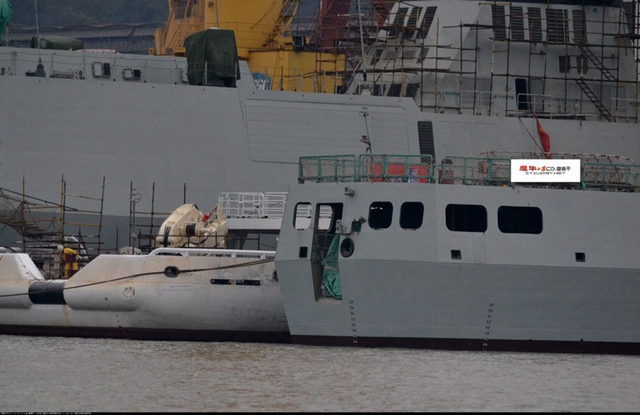 Phần đuôi phiên bản mới của tàu Type 056 được thiết kế một cửa mở lớn