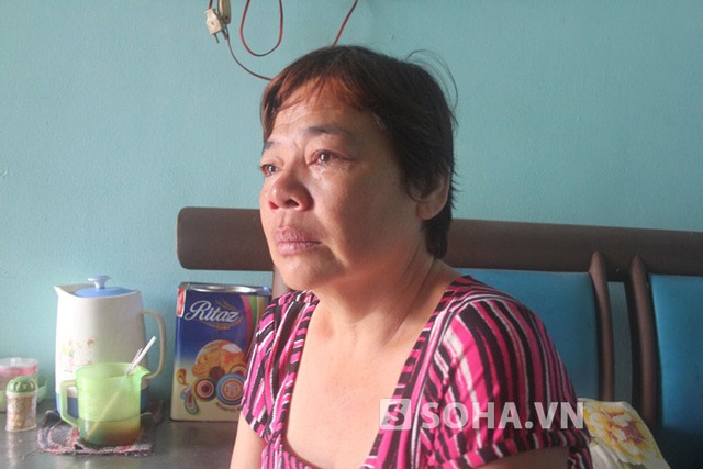 Bà Nguyễn Thị Mai Trinh lo lắng vì hơn 10 ngày trôi qua vẫn chưa có tung tích của con gái