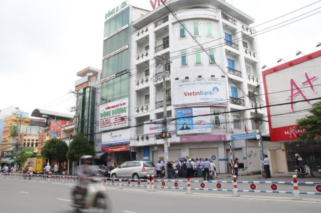 Phòng giao dịch trên đường Nguyễn Thái Sơn – nơi xảy ra vụ trộm - Ảnh: MẬU TRƯỜNG