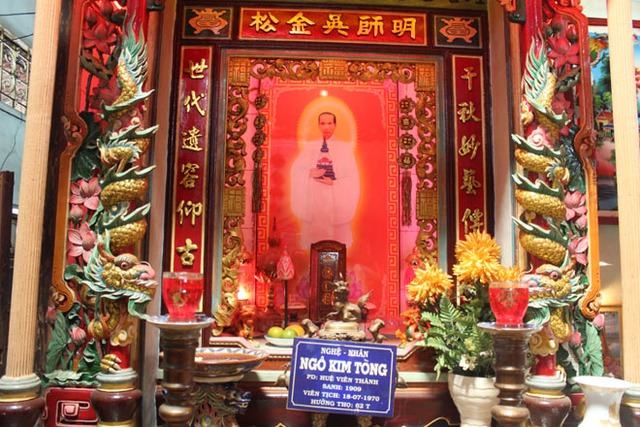 Khu thờ nghệ nhân Ngô Kim Tòng được đặt trang trọng trong chùa Đất Sét.