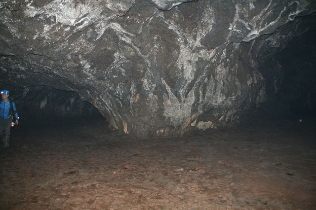 Ảnh chụp khu vực gần ngã rẽ trong hang C7