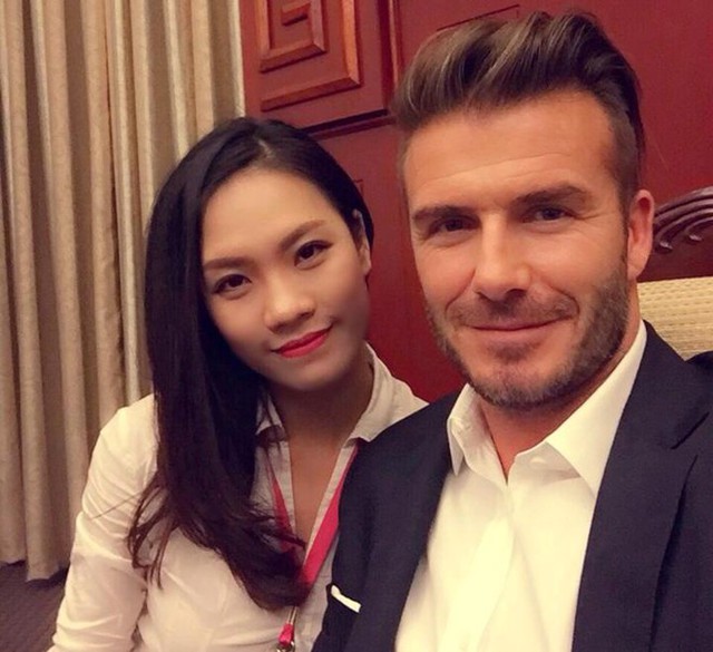 Bức hình cô gái may mắn nhất năm và Beckham từng là chủ đề gây sốt mạng xã hội tháng 11 vừa qua