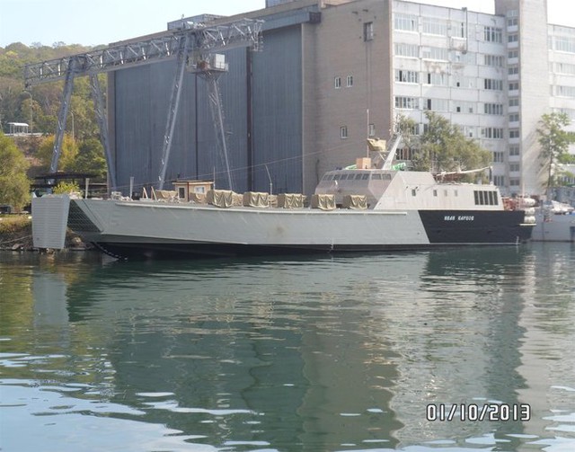 Hình ảnh tàu đổ bộ Ivan Kartzov lớp Dyugon, con tàu được hạ thủy vào ngày 30/09/2013.
