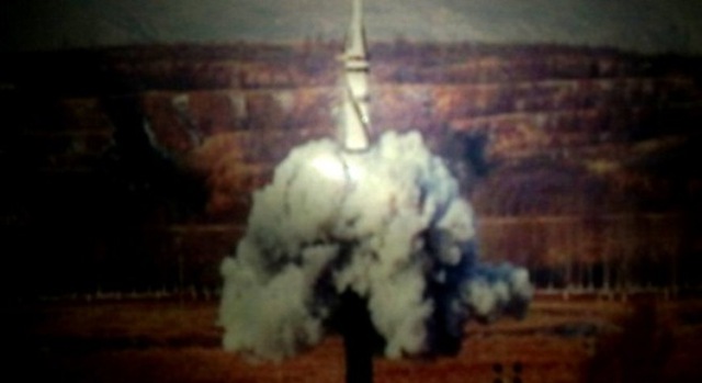 Bức ảnh được cho là của tên lửa đạn đạo chống tàu DF-21D đang thử nghiệm